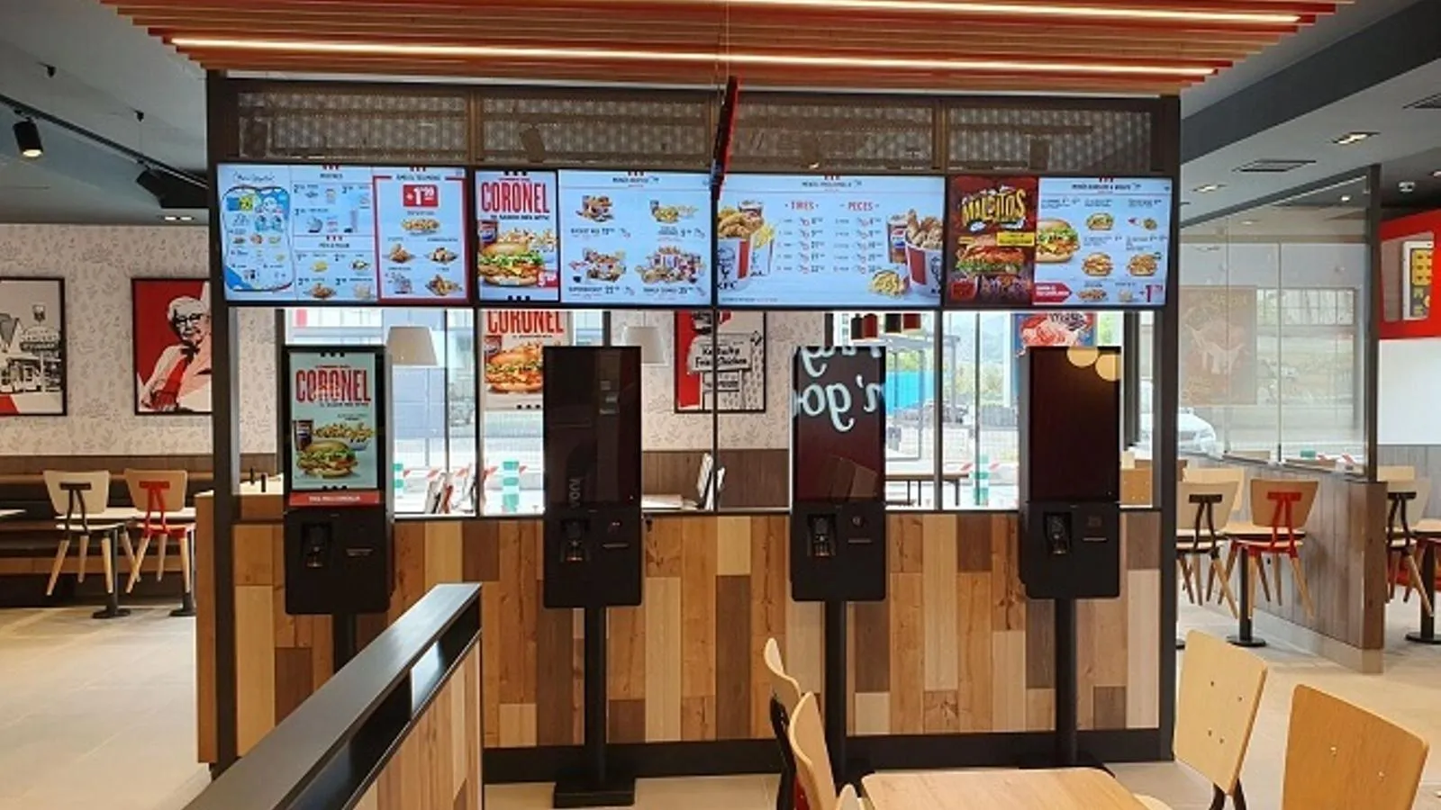Kiosco digital con opción para comer aquí o para llevar - Lymon